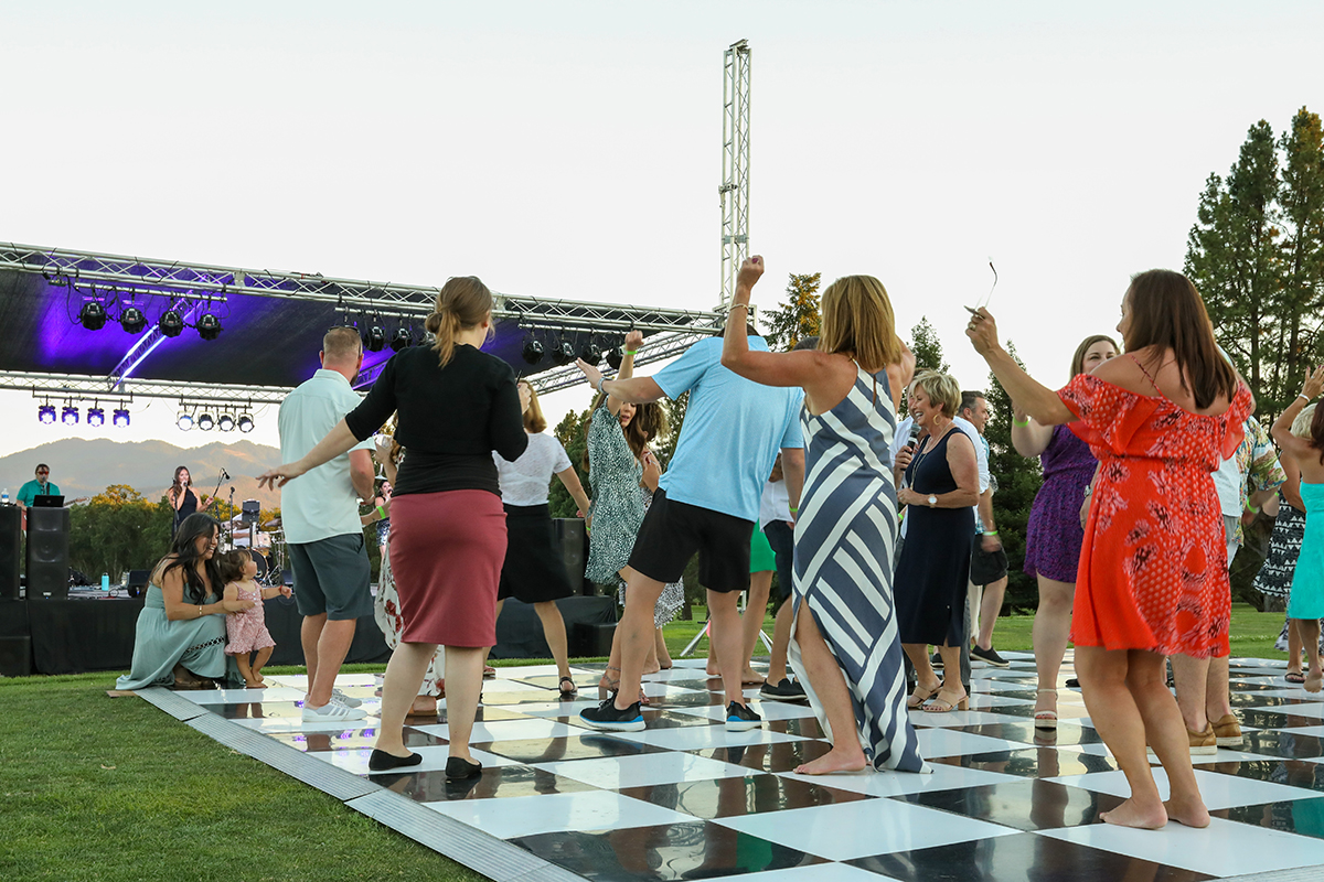 members only event - dancing